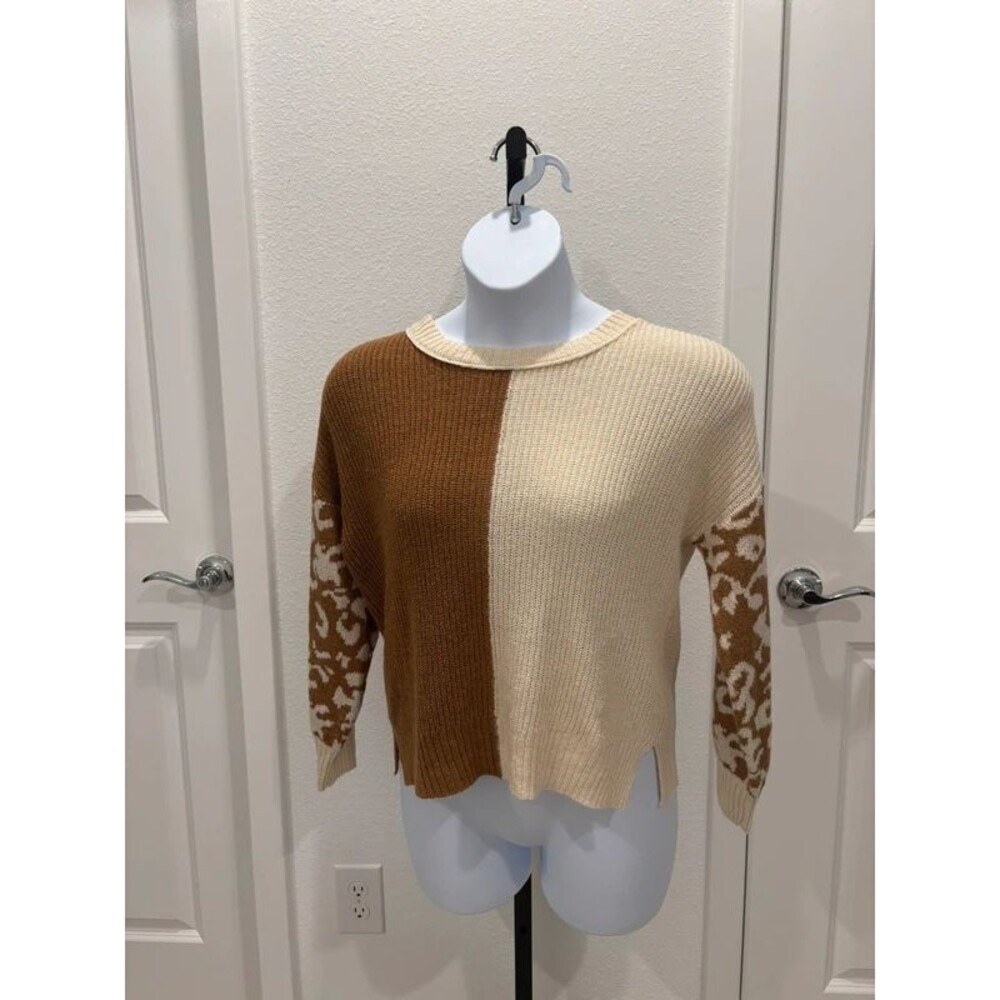 Blue pepper S knit sweater.